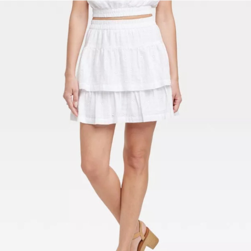 Universal Thread White Eyelet Lace Tiered Skirt